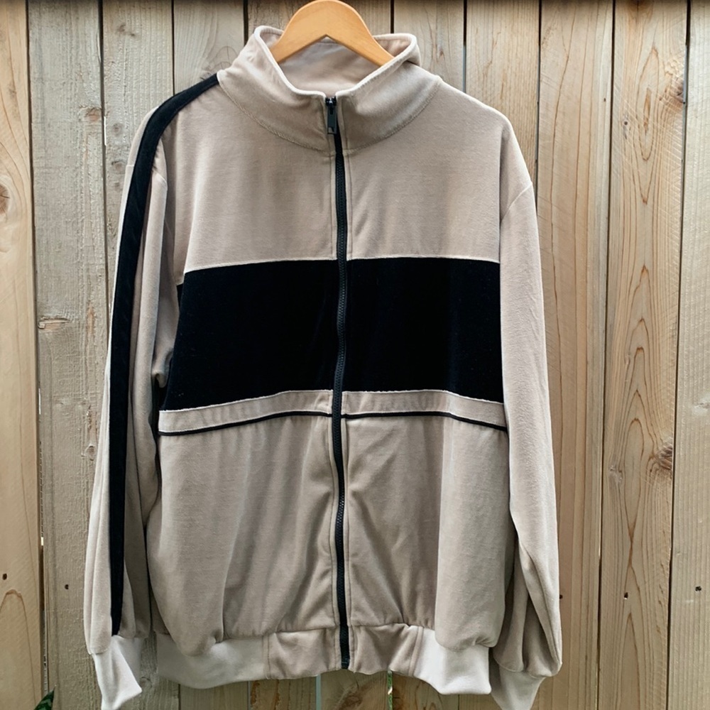 Seventh Avenue taupe and black velour zip up size XL